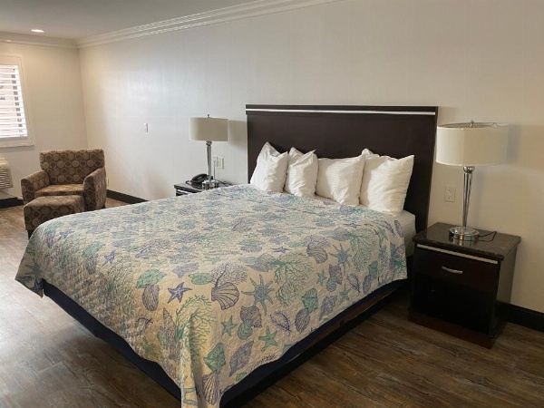 Ocean Surf Inn & Suites image 102