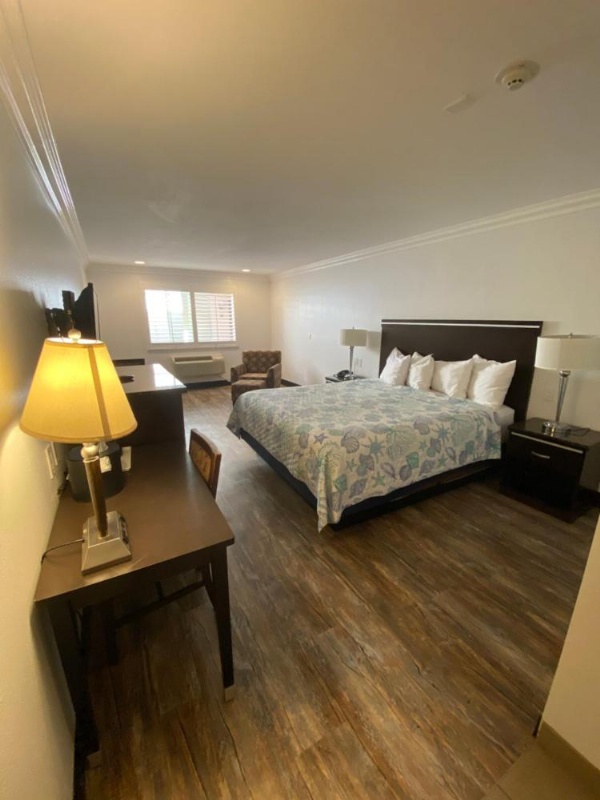 Ocean Surf Inn & Suites image 103